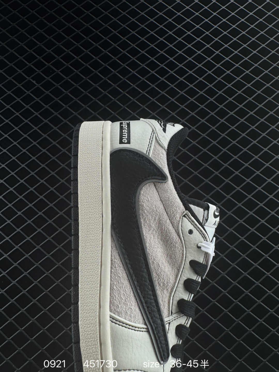 Nike Air Jordan 1 x Travis Scott